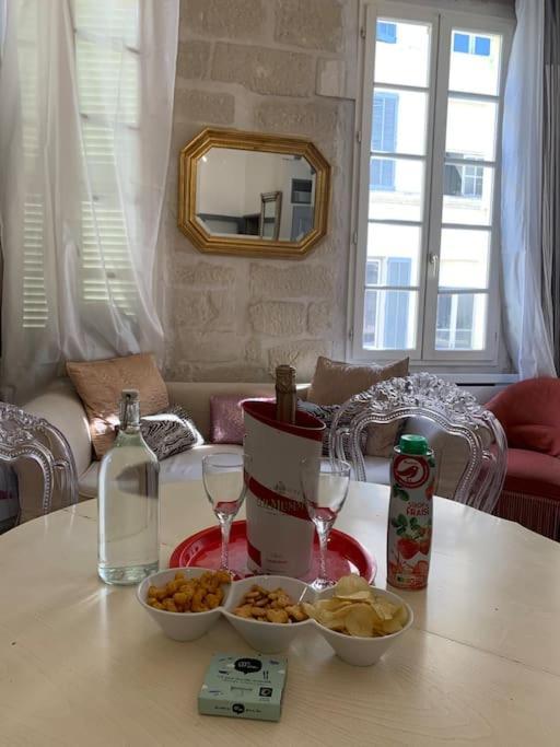 Magnifique Plein Coeur Intra-muros Apartment *